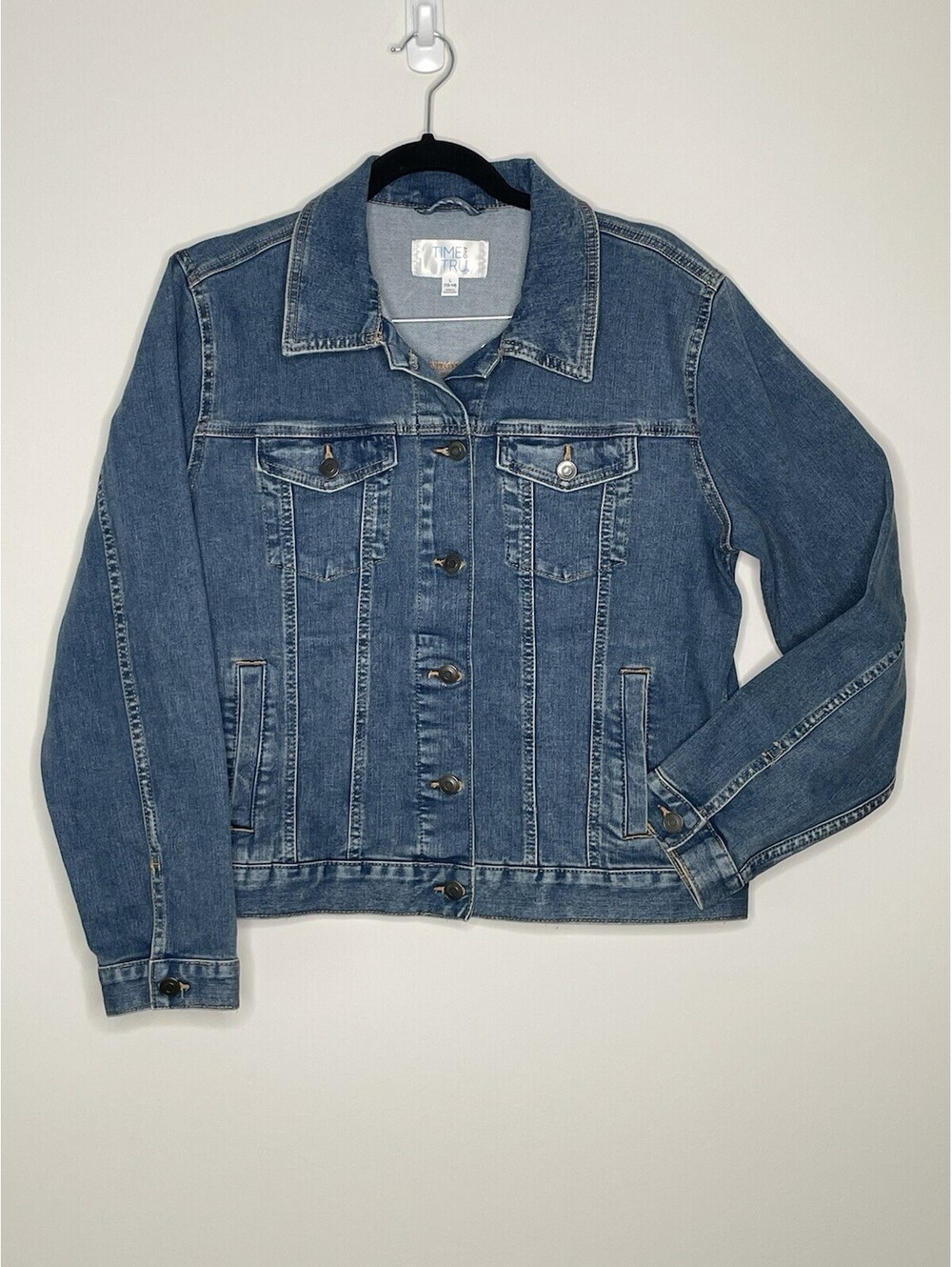 Time And Tru Women’s Blue Denim Jacket L Button Front Collared Pockets Long